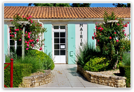 Mairie de Trizay (17)