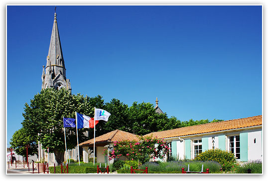 Mairie de Trizay (17)